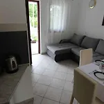 Апартаменты In - Insel Krk 34609 *